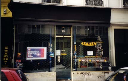 Devanture d’un magasin de musique Jungle et Drum’n bass.