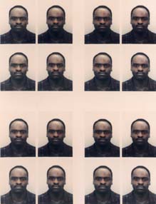 Visage d’homme. Planche de 16 portraits miniatures.