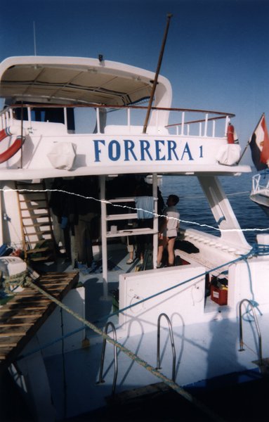 Pont du yacht : Forrera.