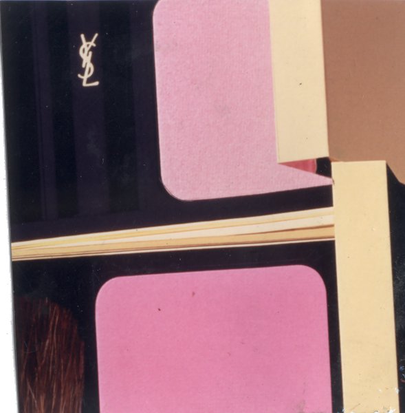 Logo Yves Saint Laurent et couleurs.