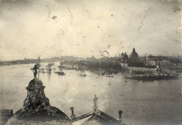Venise et la lagune. Noir et blanc.
