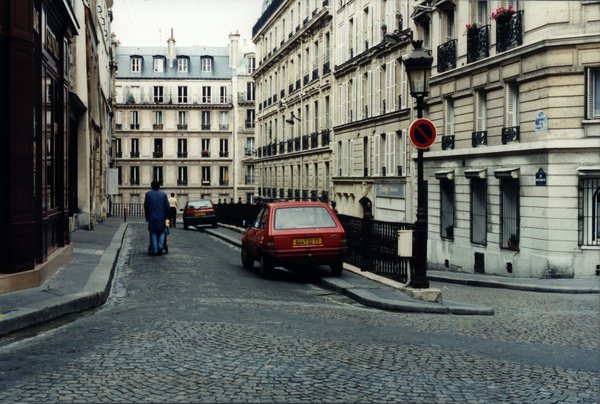 Rue parisienne.